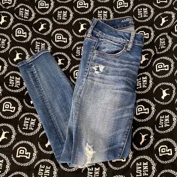 American Eagle Outfitters Denim - AMERICAN EAGLE WOMEN’S MID-RISE DISTRESSED JEANS